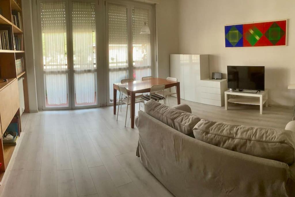 Attico Montiglio - Panorama-Wifi Apartman Collebeato Kültér fotó