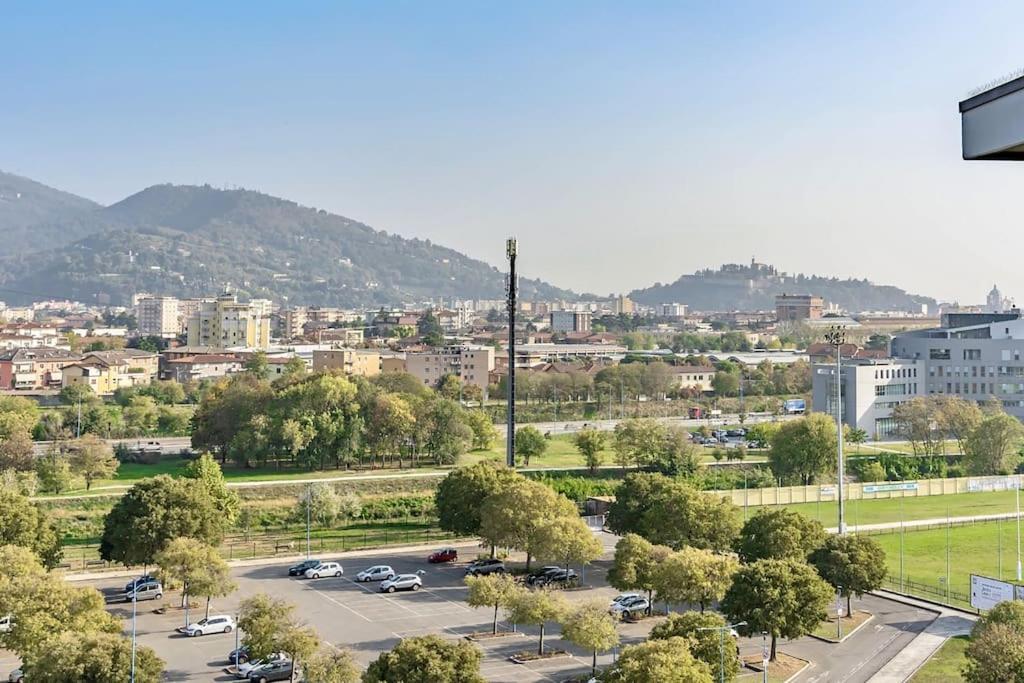 Attico Montiglio - Panorama-Wifi Apartman Collebeato Kültér fotó